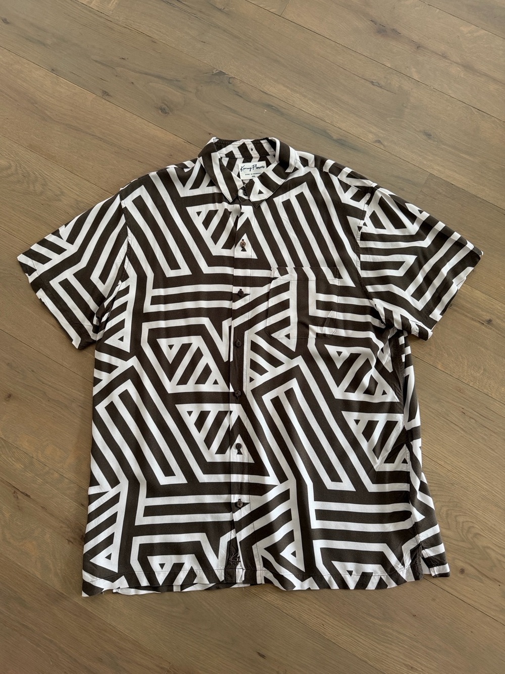 Kenny Flowers “The Dubai Daze” Brown Short Sleeve Shirt Like new!